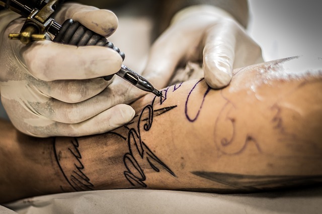 Tatuaż na kostce – najciekawsze motywy