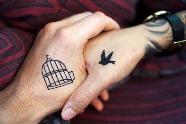symbolika tatuaże damskie