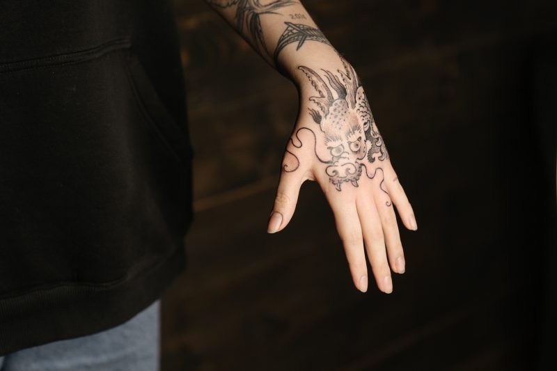 Historia tatuażu: Skąd się wzięły tatuaże i ich ewolucja na przestrzeni wieków